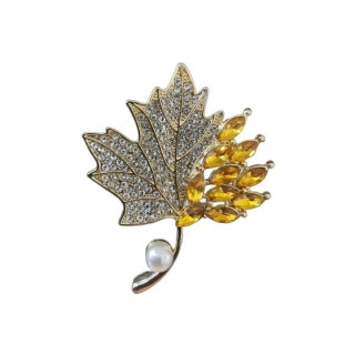Broche Feuille d'Érable pour Femme - Forme Irrégulière Dorée avec Accents Scintillants