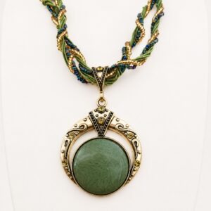 Collier femme bohème vert en acier inoxydable doré et pierre synthétique